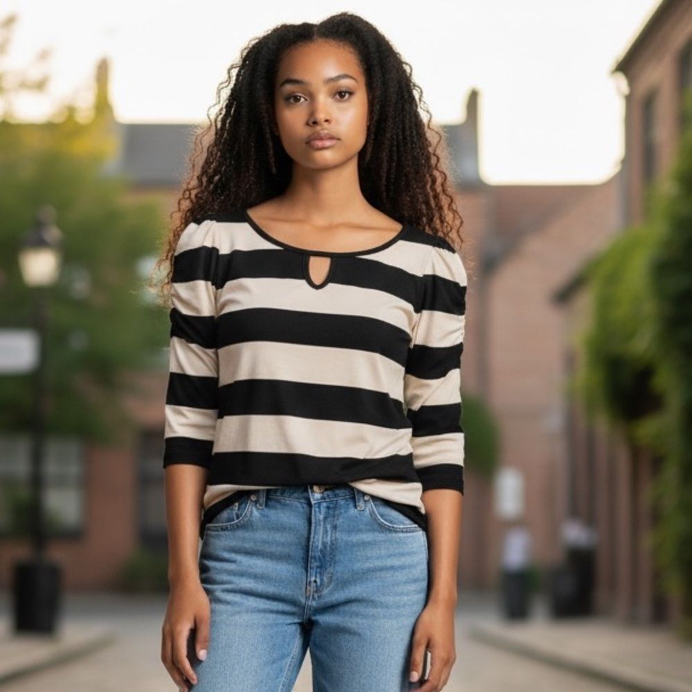 White House Black Market Striped Ruched Sleeve Top – Cream & Black – Size XS